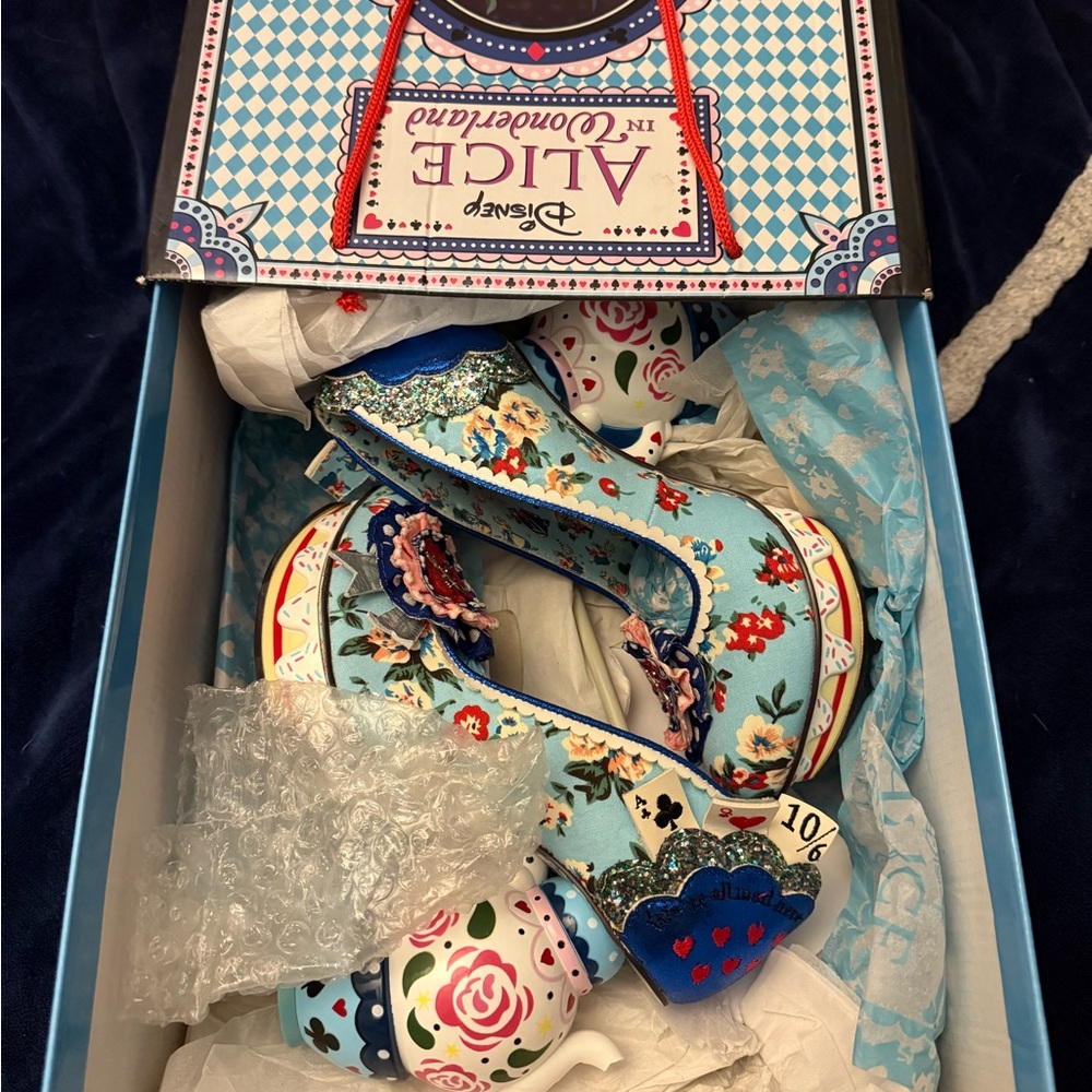 VHTF SUPER RARE LE Irregular Choice Alice in Wonderland heels! Sz 37 NIB